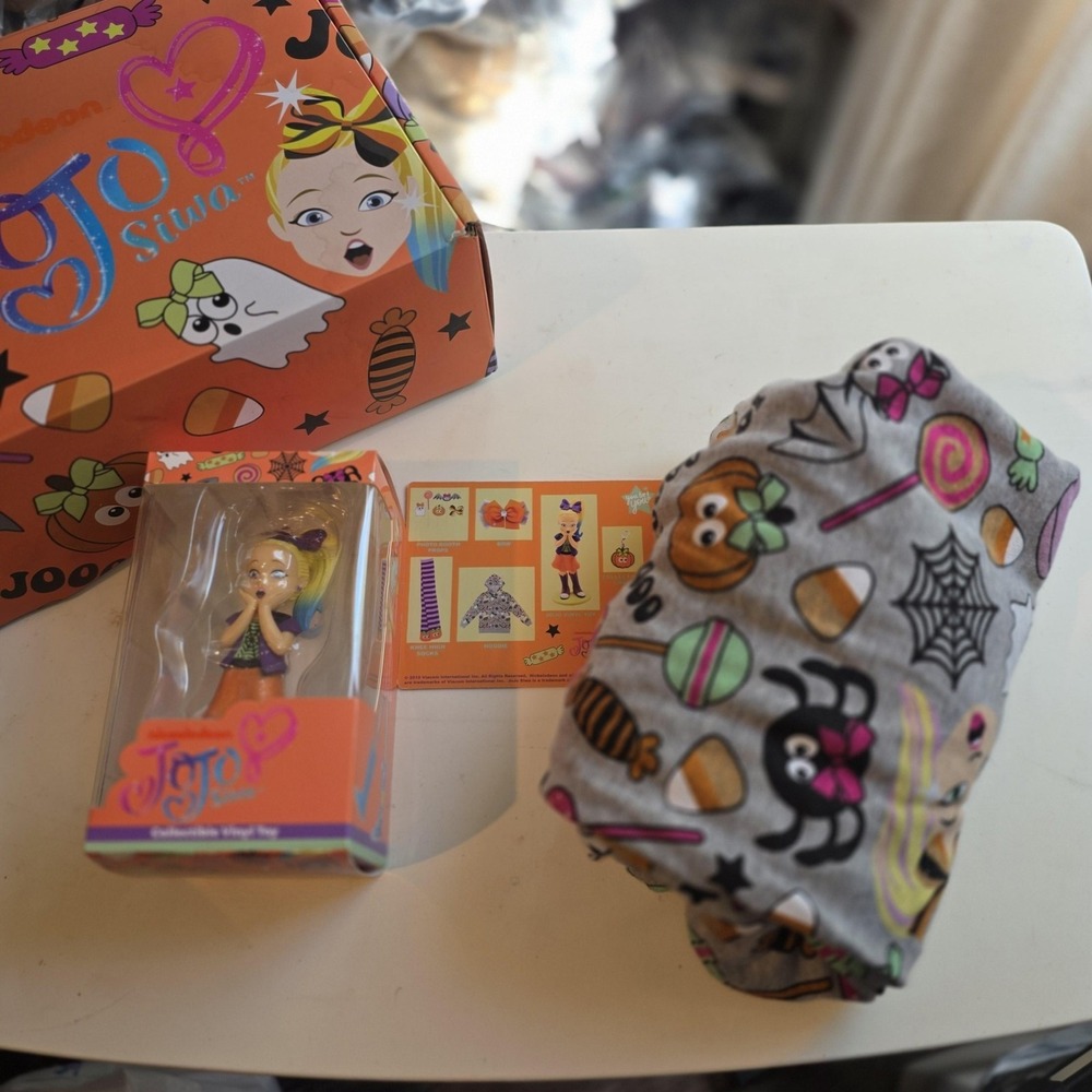 JoJo Siwa Hoodie Girls L Gray Halloween Candy Print Fleece Doll Box Set